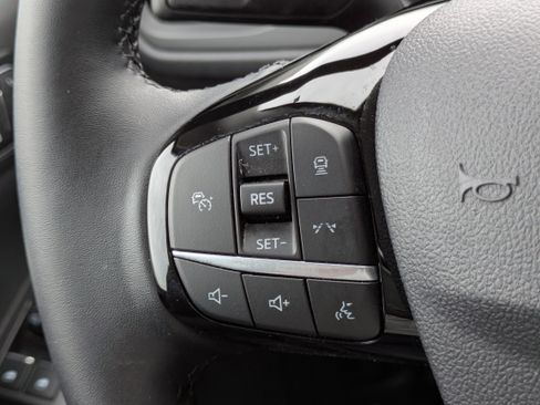 Used 2024 Ford Escape Platinum w/ Premium Technology Package FWD image 25