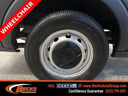 Used 2016 Ford Transit 350 XL image 26