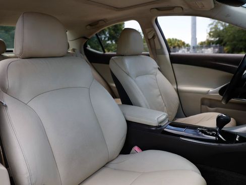 Used 2012 Lexus IS 250 RWD image 18