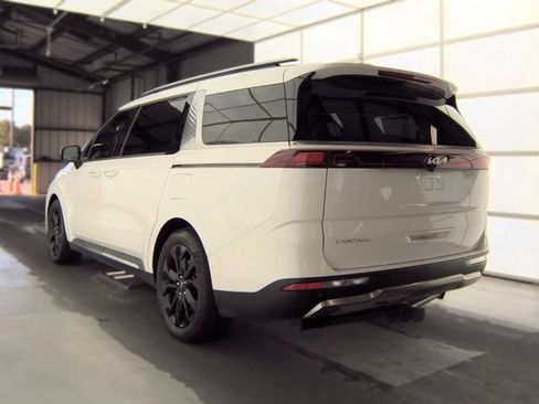 Used 2024 Kia Carnival SX Prestige FWD image 4