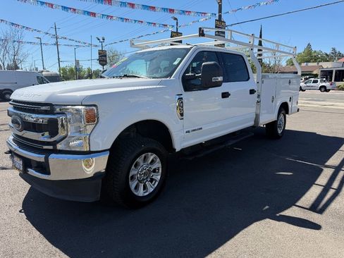Used 2021 Ford F350 XLT AWD/4WD image 5