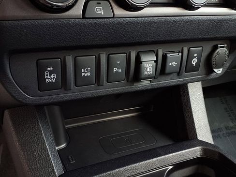 Certified 2023 Toyota Tacoma TRD Off-Road image 11