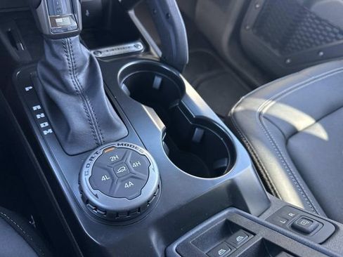 New 2025 Ford Bronco Badlands image 33