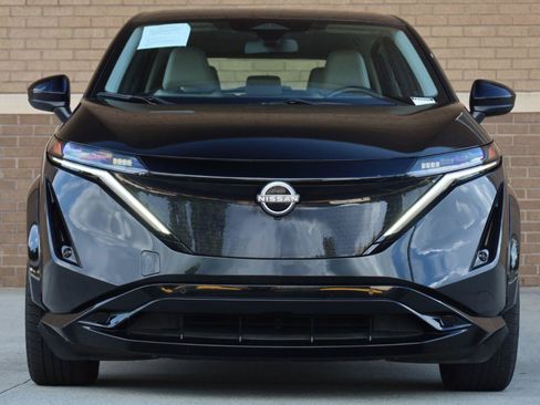 Used 2023 Nissan Ariya FWD image 6