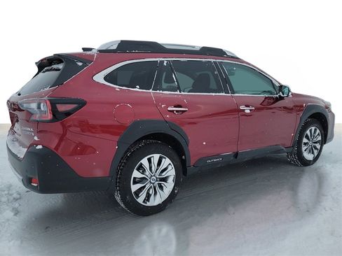 Used 2025 Subaru Outback Touring XT image 4