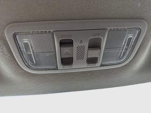 Used 2018 Honda HR-V EX image 32
