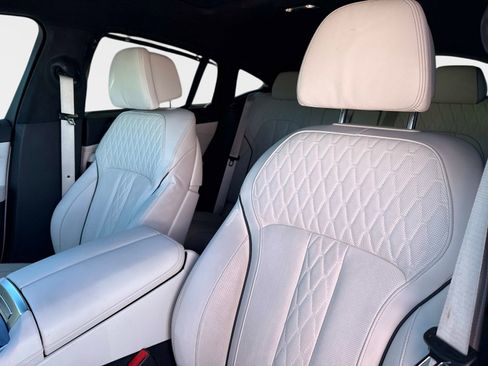 Used 2023 BMW X6 M50i w/ Executive Package image 21