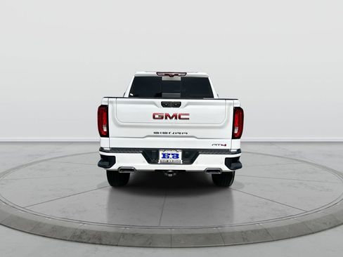 Used 2025 GMC Sierra 1500 AT4 w/ Technology Package AWD/4WD image 7