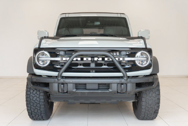 Used 2021 Ford Bronco Outer Banks w/ Sasquatch Package AWD/4WD image 8