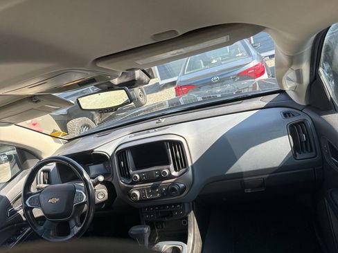 Used 2021 Chevrolet Colorado Z71 w/ Safety Package image 10