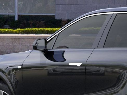 Used 2026 Cadillac Lyriq Luxury image 12