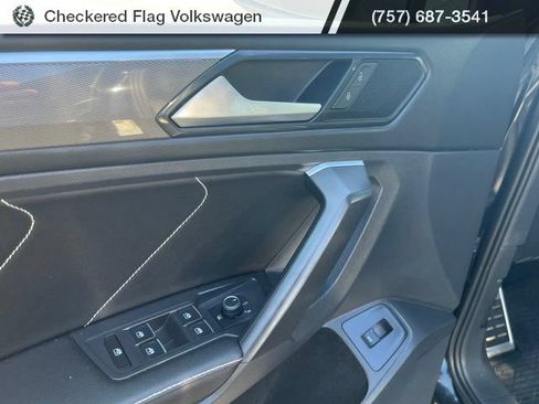 Used 2022 Volkswagen Tiguan SE R-Line FWD image 13