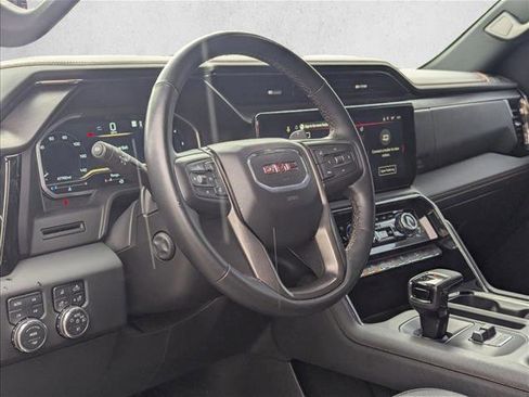 Used 2023 GMC Sierra 1500 AT4 w/ AT4 Preferred Package AWD/4WD image 9