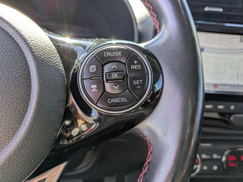 Used 2021 Kia Soul Turbo FWD image 19