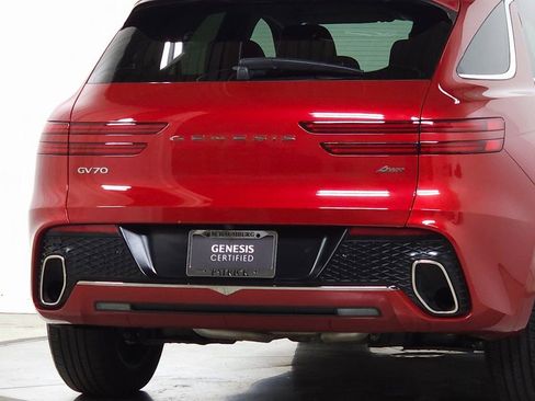 Used 2024 Genesis GV70 2.5T w/ Advanced Package AWD/4WD image 12