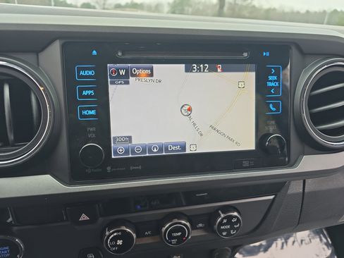 Used 2017 Toyota Tacoma TRD Off-Road w/ Tow Package image 23