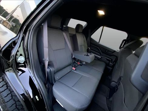 Used 2026 Toyota 4Runner SR5 AWD/4WD image 19