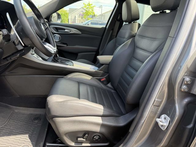 Used 2024 Dodge Hornet R/T Plus w/ Tech Pack Plus w/o Parking AWD/4WD image 17