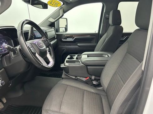 Used 2024 GMC Sierra 2500 SLE w/ SLE Convenience Package image 23