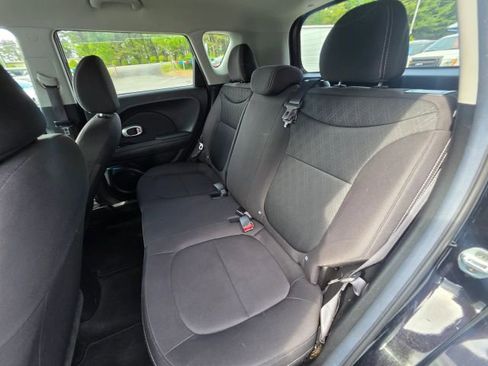 Used 2016 Kia Soul FWD image 19