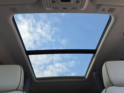 Used 2022 GMC Yukon Denali w/ Denali Ultimate Package image 13