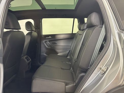 Used 2020 Volkswagen Tiguan SE R-Line image 19