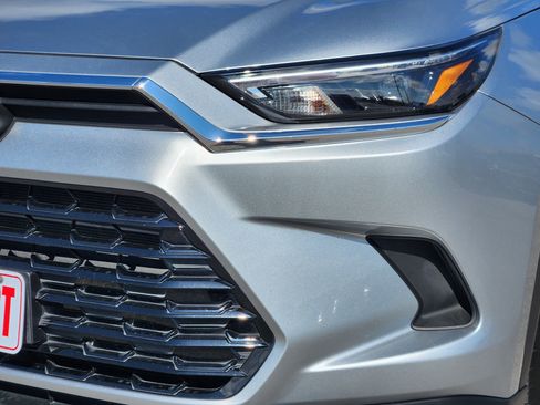 Used 2025 Toyota Grand Highlander AWD Hybrid image 8