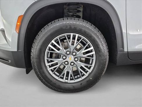 Used 2024 Chevrolet Traverse LT FWD image 26