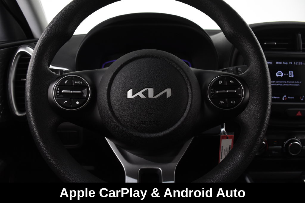 Used 2025 Kia Soul LX w/ LX Technology Package FWD image 16