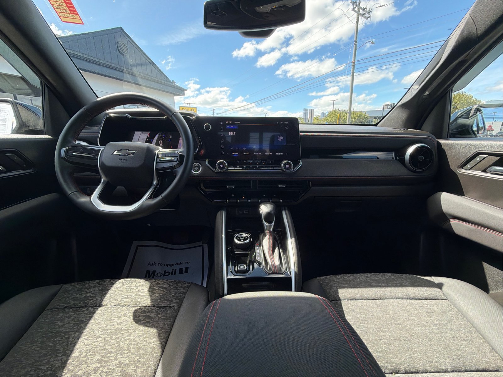 Used 2023 Chevrolet Colorado Z71 w/ Z71 Convenience Package 2 AWD/4WD image 26
