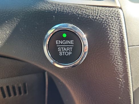 Used 2020 Ford Edge SEL FWD image 31