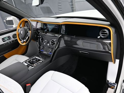 New 2026 Rolls-Royce Cullinan Black Badge AWD/4WD image 34