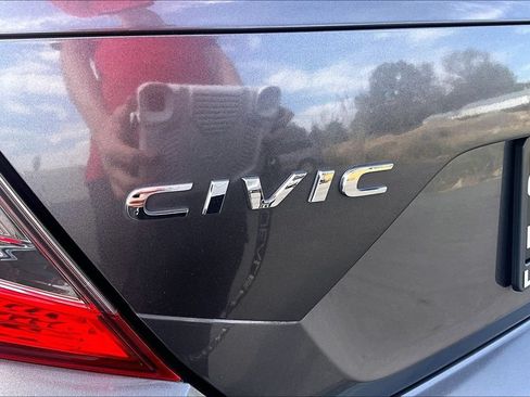 Used 2018 Honda Civic EX-L image 8