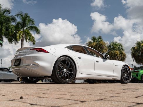 New 2025 Karma Revero Luxury RWD image 7