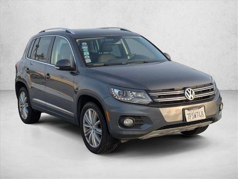 Used 2016 Volkswagen Tiguan SE image 3