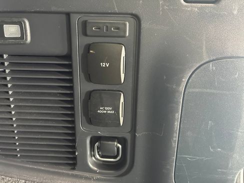 Used 2025 Ford Expedition Platinum AWD/4WD image 14