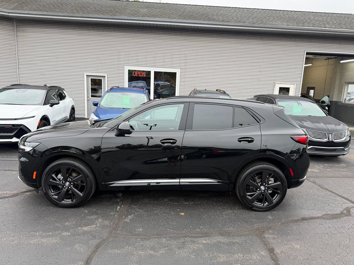 Used 2023 Buick Envision Essence w/ Technology Package I AWD/4WD image 2