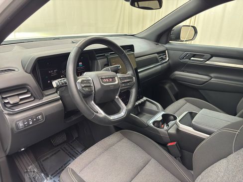 Used 2025 GMC Terrain Elevation image 15