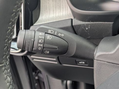 Certified 2026 Volvo XC40 B5 Plus AWD/4WD image 35