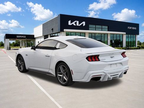 Used 2024 Ford Mustang GT Premium RWD image 7