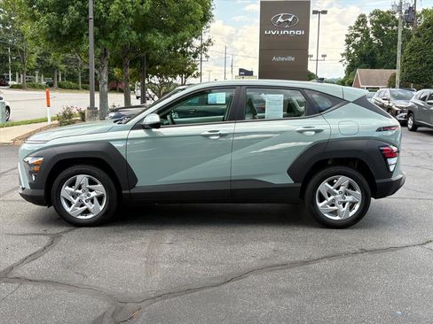 Used 2026 Hyundai Kona SE FWD image 3