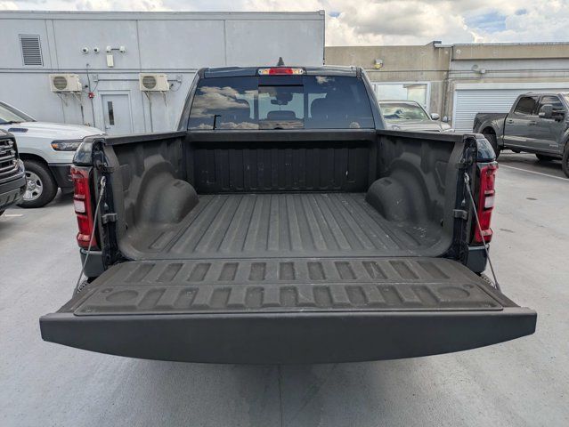 Used 2025 RAM 1500 Warlock AWD/4WD image 12