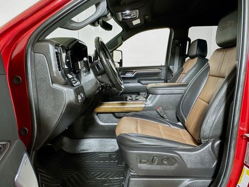Certified 2024 Chevrolet Silverado 2500 High Country w/ Technology Package AWD/4WD image 20