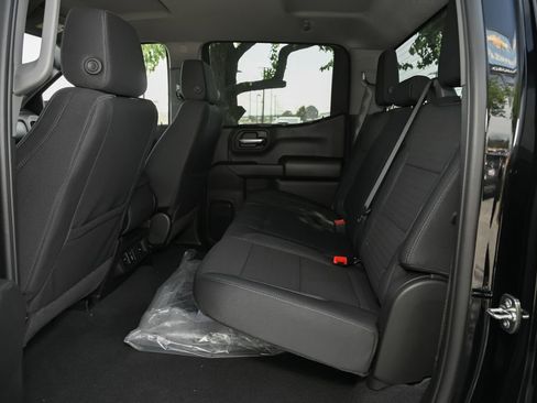 New 2026 Chevrolet Silverado 1500 Custom Trail Boss w/ LPO, Dark Essentials Package AWD/4WD image 32