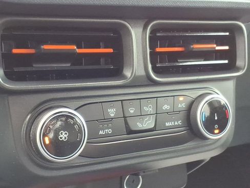 Certified 2024 Ford Maverick XLT image 17