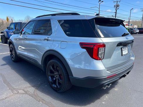 Used 2022 Ford Explorer ST w/ ST Street Pack AWD/4WD image 5