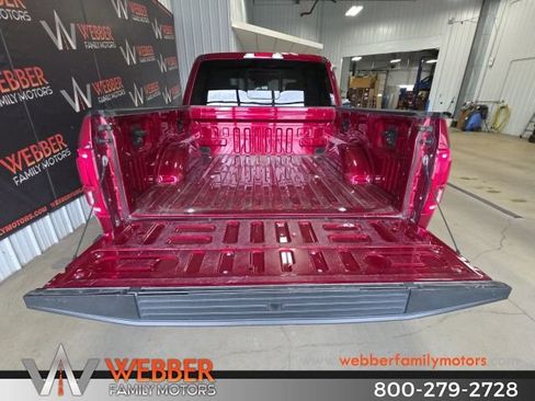 Used 2015 Ford F150 Platinum w/ Equipment Group 701A Luxury image 9