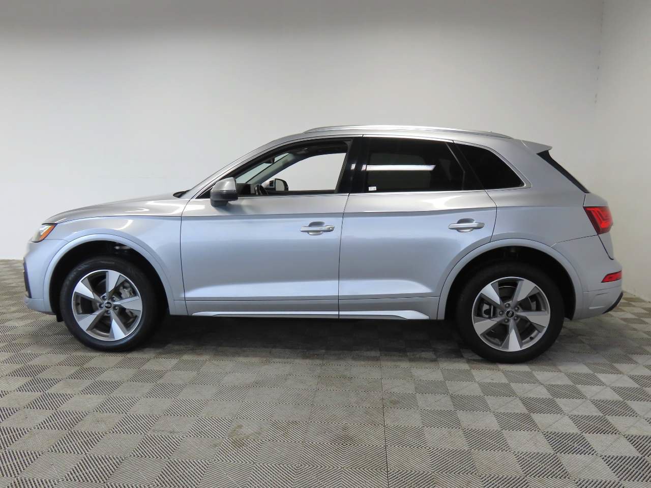 Used 2023 Audi Q5 2.0T Premium Plus AWD/4WD image 5