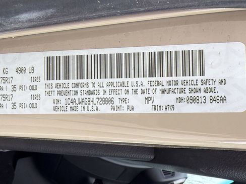 Used 2017 Jeep Wrangler Sport w/ Quick Order Package 24S AWD/4WD image 21