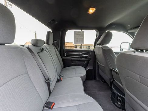 Used 2024 RAM 2500 Big Horn AWD/4WD image 16